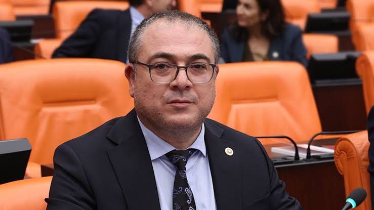 YENİ PARTİ'Lİ EVRİM KARAKOZ: “CUMHURİYET, BU MİLLETİN EN BÜYÜK KAZANIMIDIR”