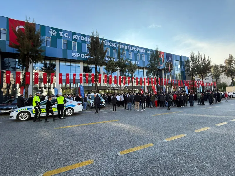 AYDIN’DA 29 EKİM CUMHURİYET BAYRAMI COŞKUSU SALONLARA SIĞMADI