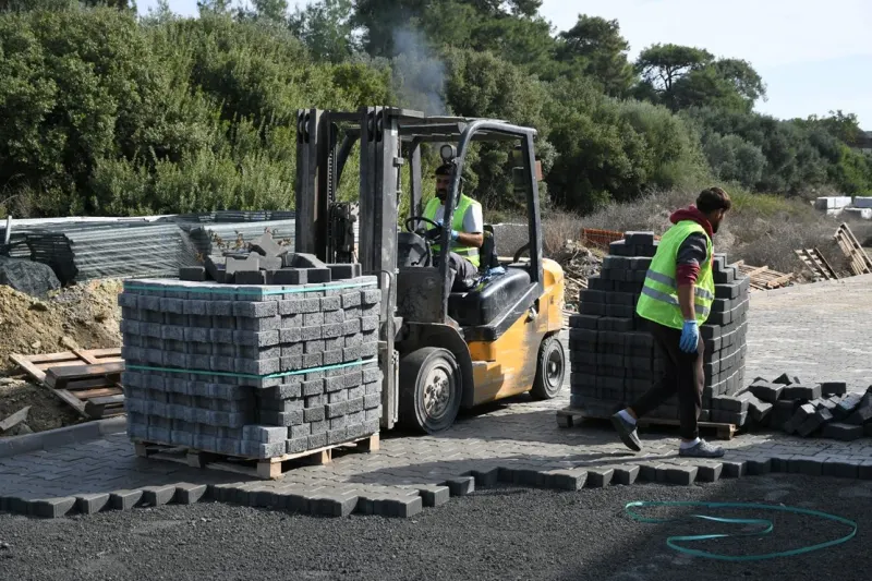 KUŞADASI BELEDİYESİ’NDEN CAFERLİ MAHALLESİNE 25 BİN METREKARELİK YENİ YOL