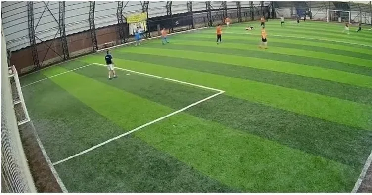 Futbol oynarken kalp krizi geçiren genç hayatını kaybetti
