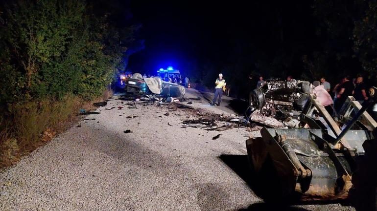 Çanakkalede katliam gibi kaza 6 kişi olay yerinde hayatını kaybetti
