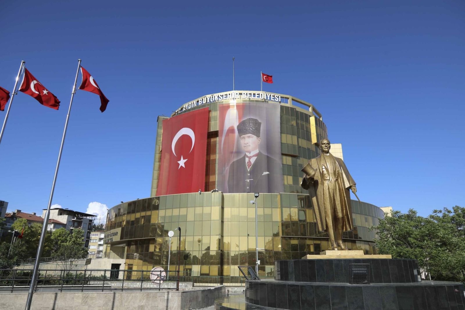 BAŞKAN ÇERÇİOĞLU: HER DAMLA SU, GELECEĞİMİZE ATILAN BİR İMZADIR