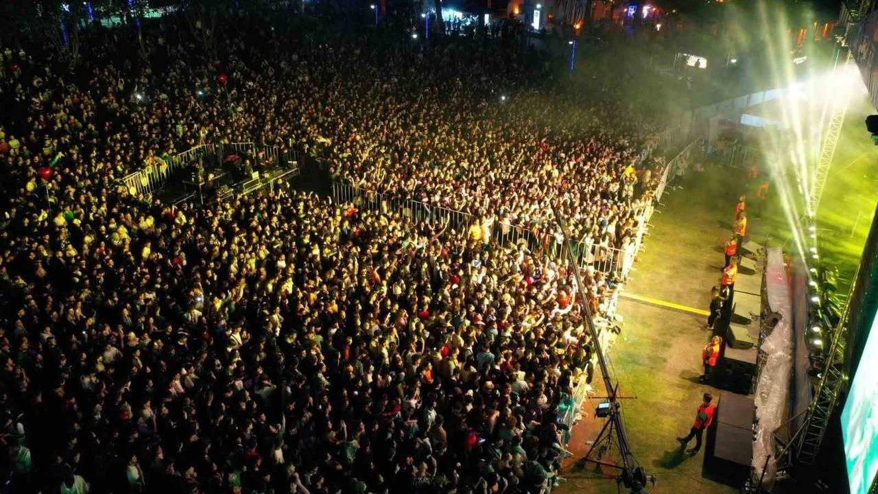 Büyükşehirden Aydınfest’e ulaşım kolaylığı! 18 merkezden ek sefer yapılacak