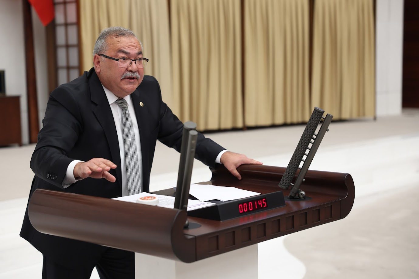 CHP’li Bülbül’den zirai don tepkisi: “Ekim alanlarının yüzde 80’i zarar gördü”