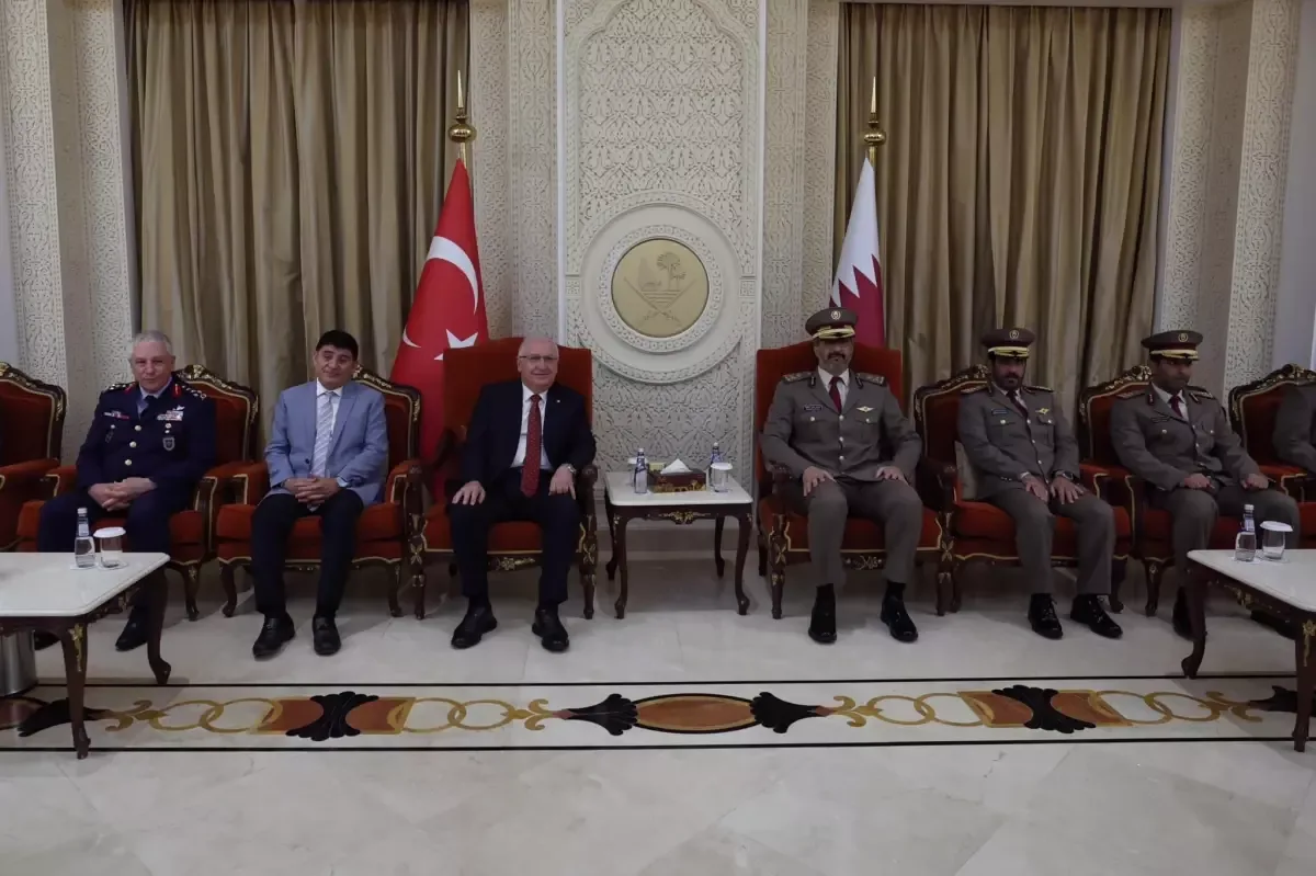 Milli Savunma Bakanı Yaşar Güler Katar'da Resmi Temaslarda Bulundu