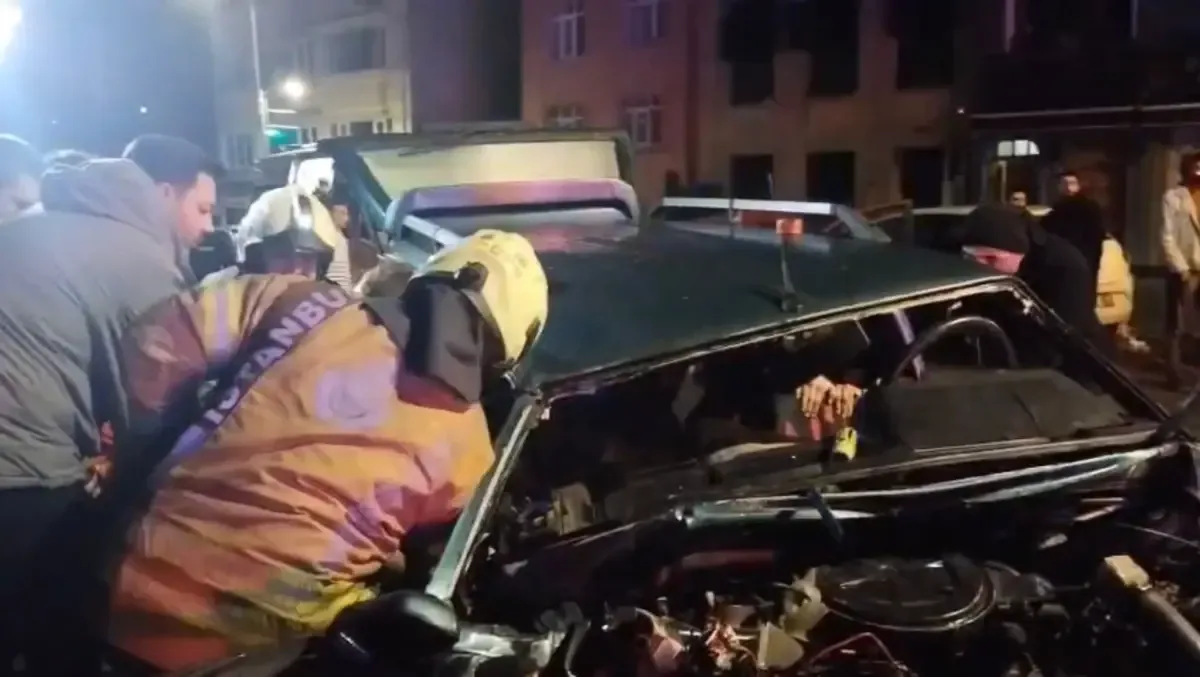 Üsküdar'da Hatalı Sollama Kazası: 3 Yaralı