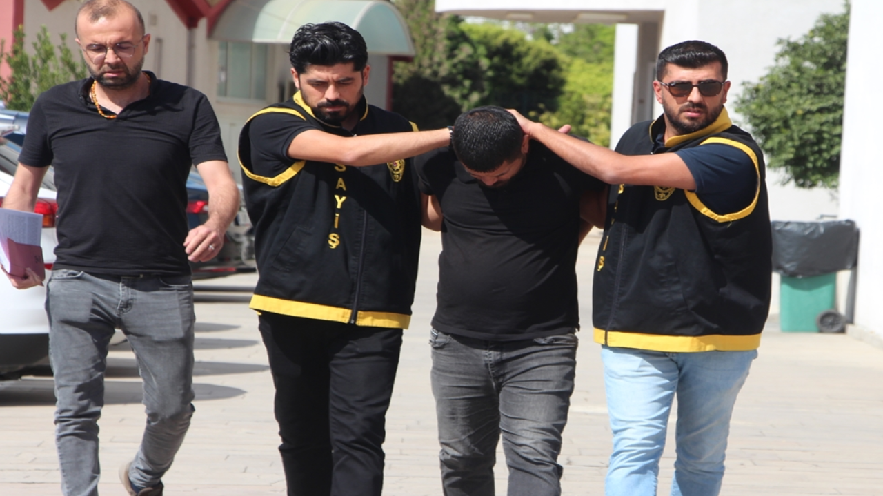 Sevgilisinin eski erkek arkadaşını, rahatsız ettiği için öldürmüş