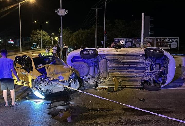 Çanakkale'de feci kaza: 8 yaralı