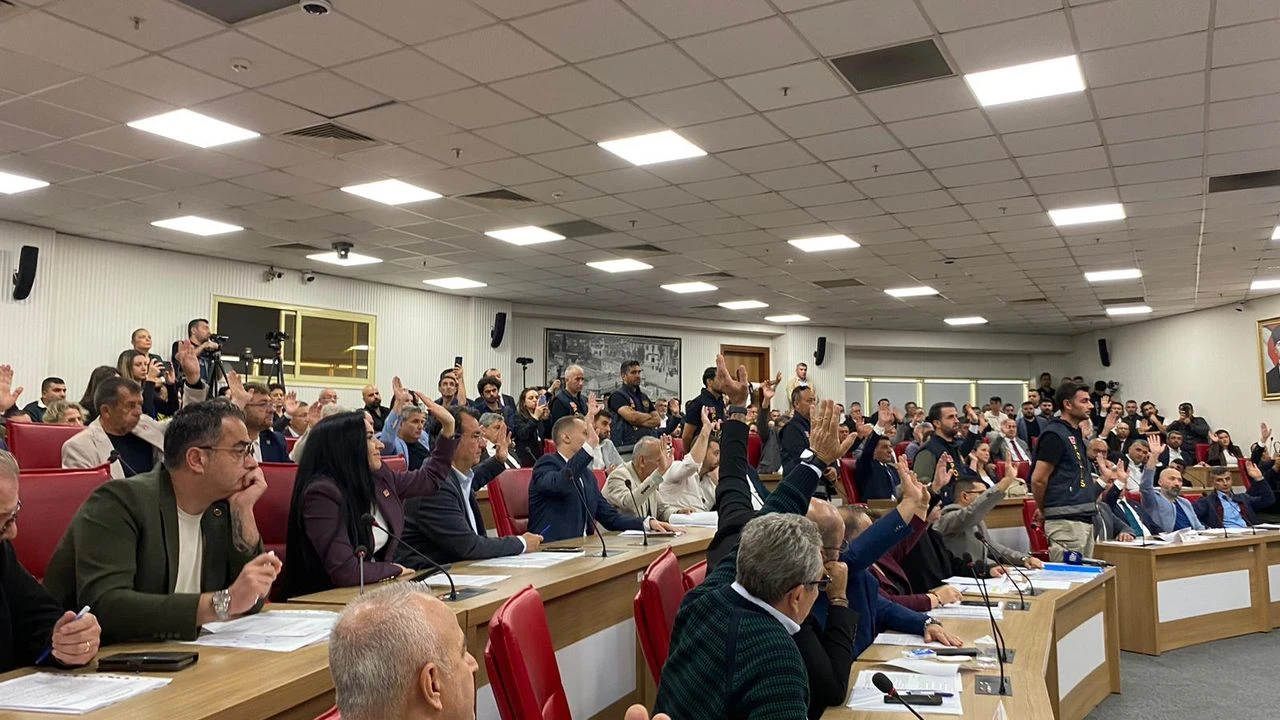AK Parti “Devam”, CHP “Tamam” dedi
