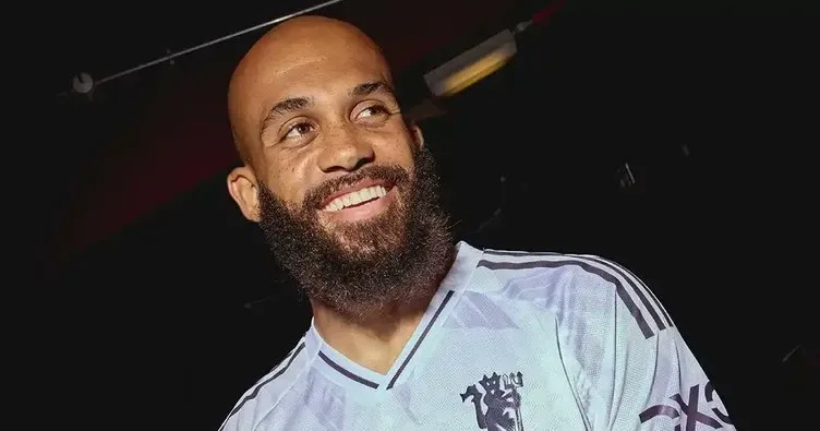 Manchester United'da beklenen transfer açıklandı
