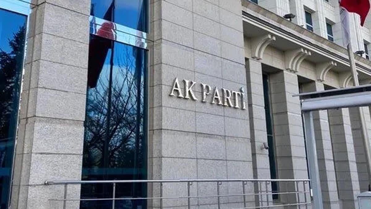 AKP İstanbul'da deprem! 3 başkan görevden alındı