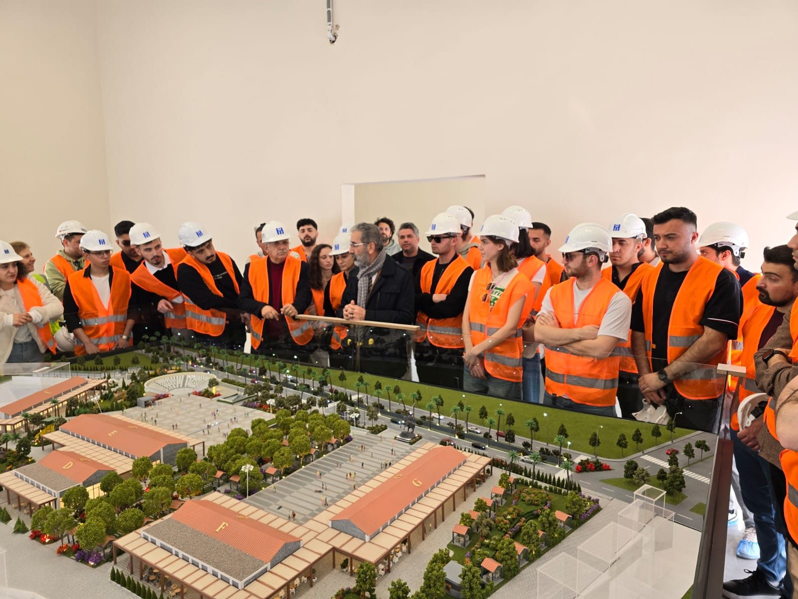 Geleceğin Mühendisleri Kent Meydanı Projesine Hayran Kaldı