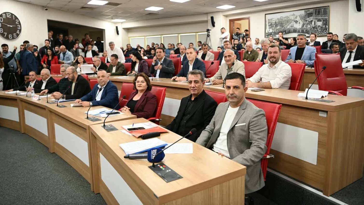 Başkan Ömer Günel; ''Büyükşehir'in yükünü alıyoruz. Asli görevlerine odaklansın"