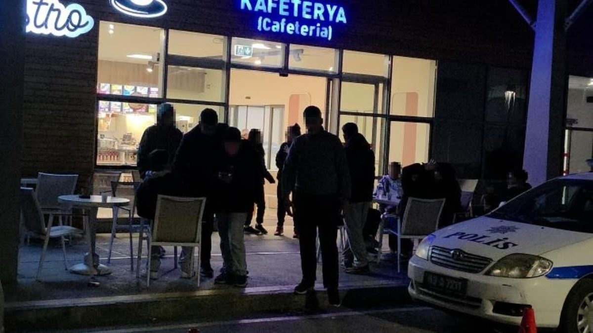 Kütahya'da gıda zehirlenmesi: 28 öğrenci hastaneye kaldırıldı