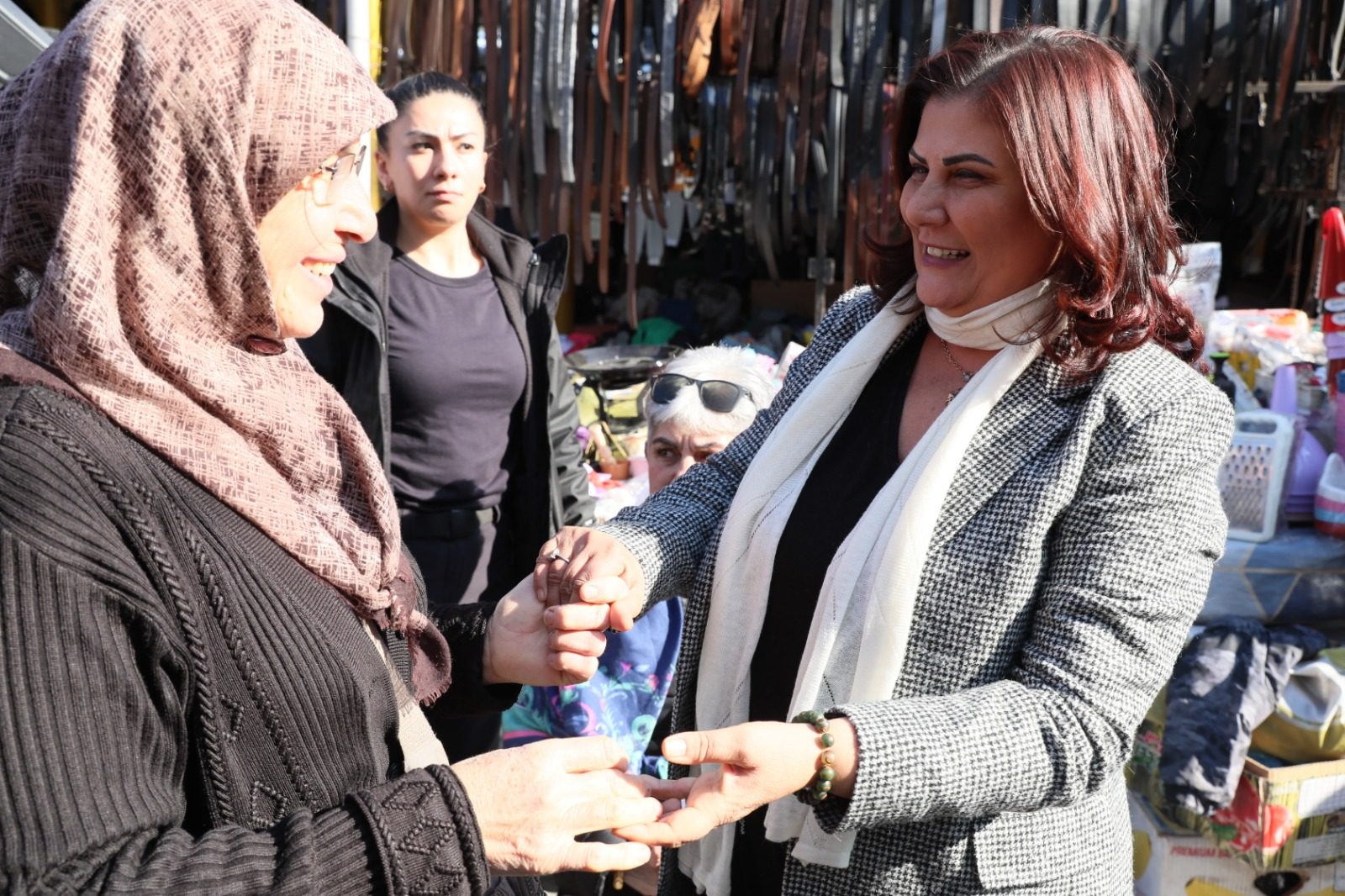 BAŞKAN ÇERÇİOĞLU SÖKE’DE VATANDAŞLARLA BULUŞTU