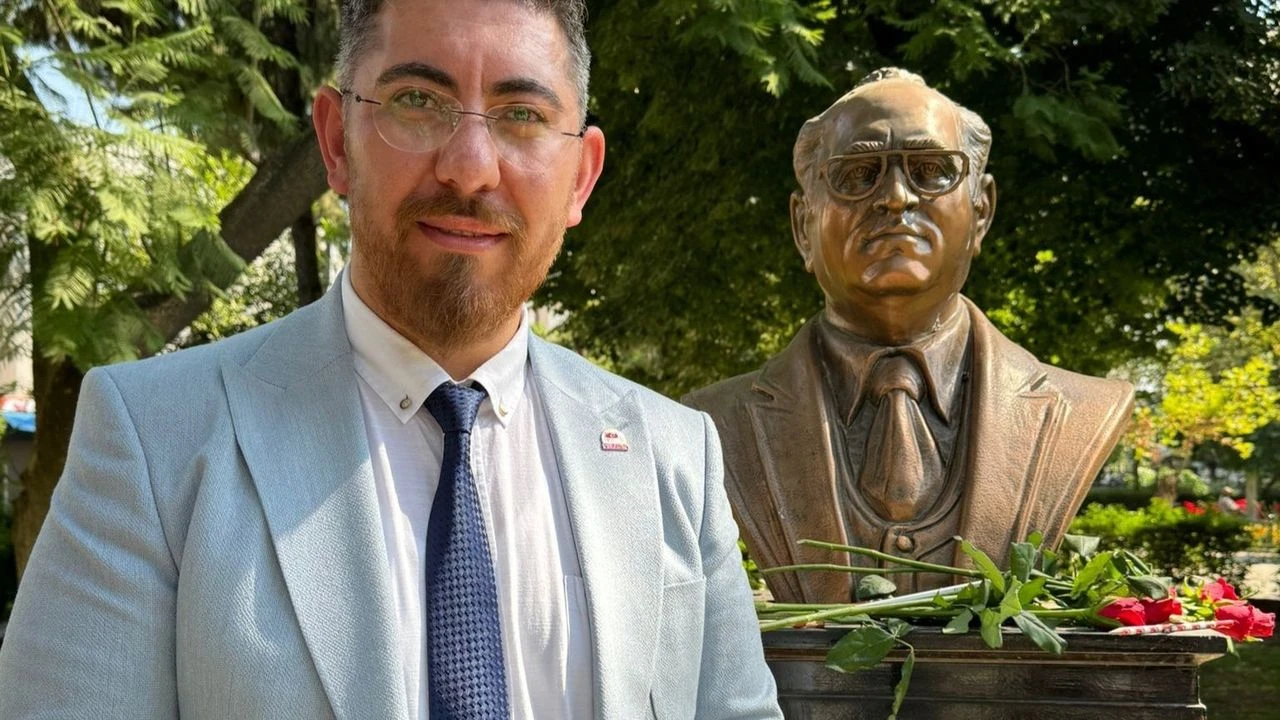 Ümit Özmen, adaylığını açıkladı