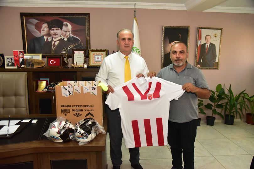 Başkan Kaya’dan Yazıderespor’a malzeme desteği