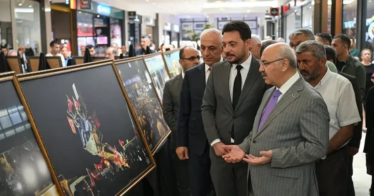 15 Temmuz Fotoğraf Sergisi Adana’da açıldı