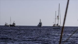 Sumud Filosu'nda bir tekneyi su bastı: Türkiye, yolcuları tahliye etti