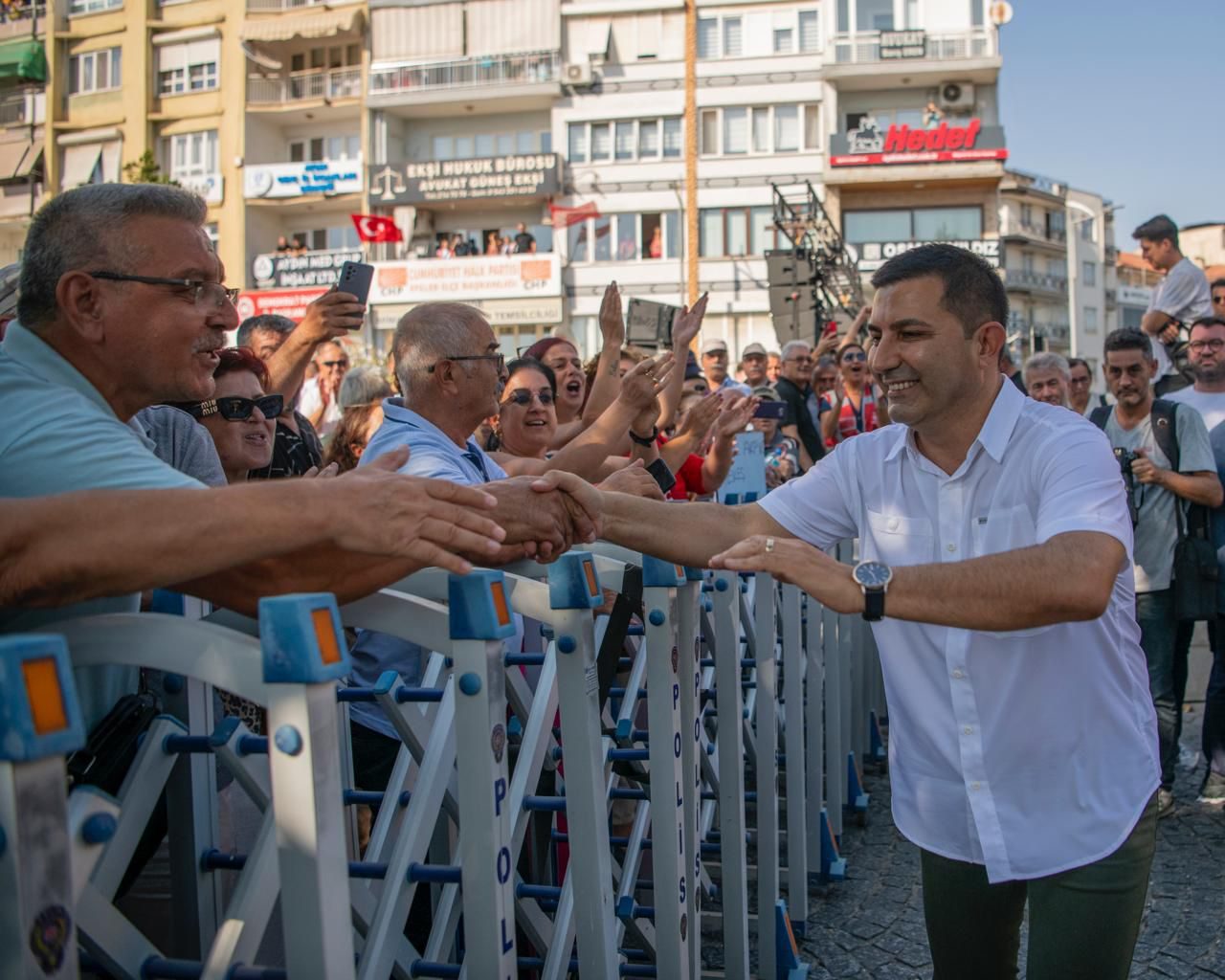 Başkan Ömer Günel; “YALNIZ DEĞİLSİNİZ”