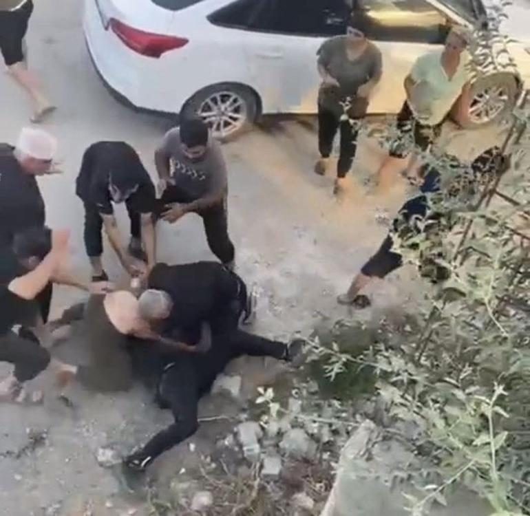 Hatayda korkunç olay Kavgayı ayırmak isteyen bıçaklandı: 1 ölü, 3 yaralı