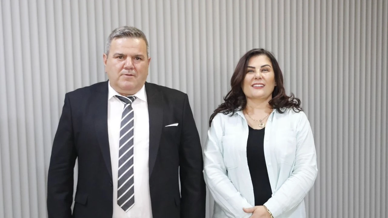 Muhtar Bayram :‘Özlem başkanın yanındayız’