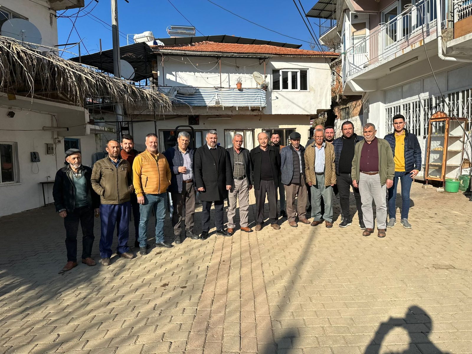 OSMAN GÖKMEN İNCİRLİOVA’YI KARIŞ KARIŞ DOLAŞIYOR
